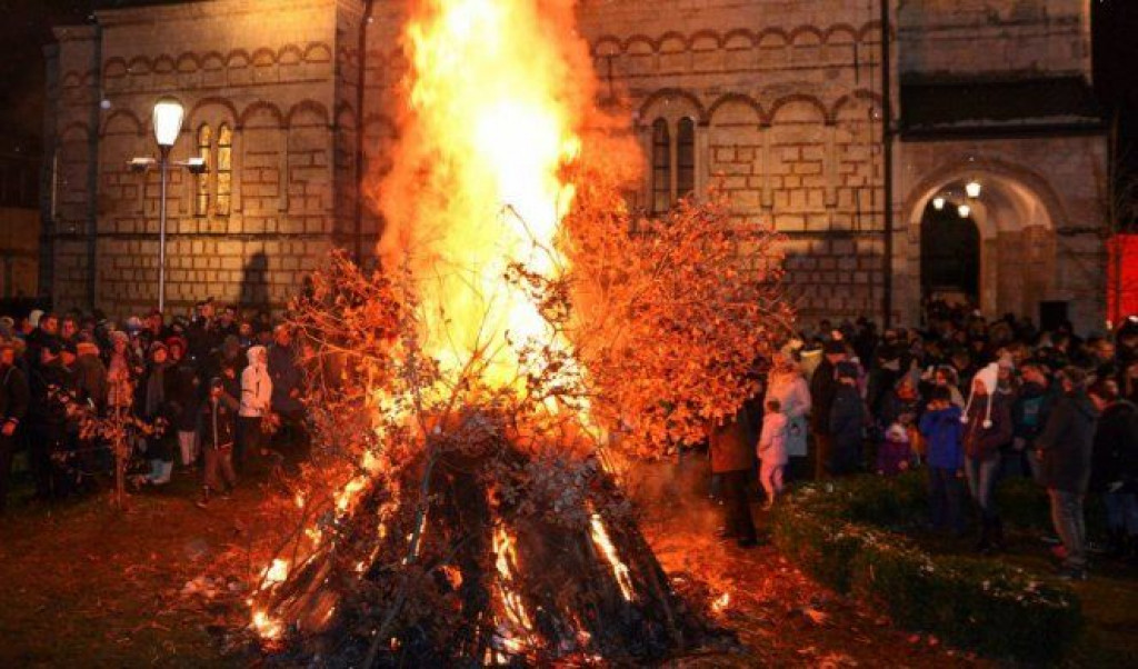 CRNA GORA Badnjak prošao bez incidenata | Hercegovina.Info