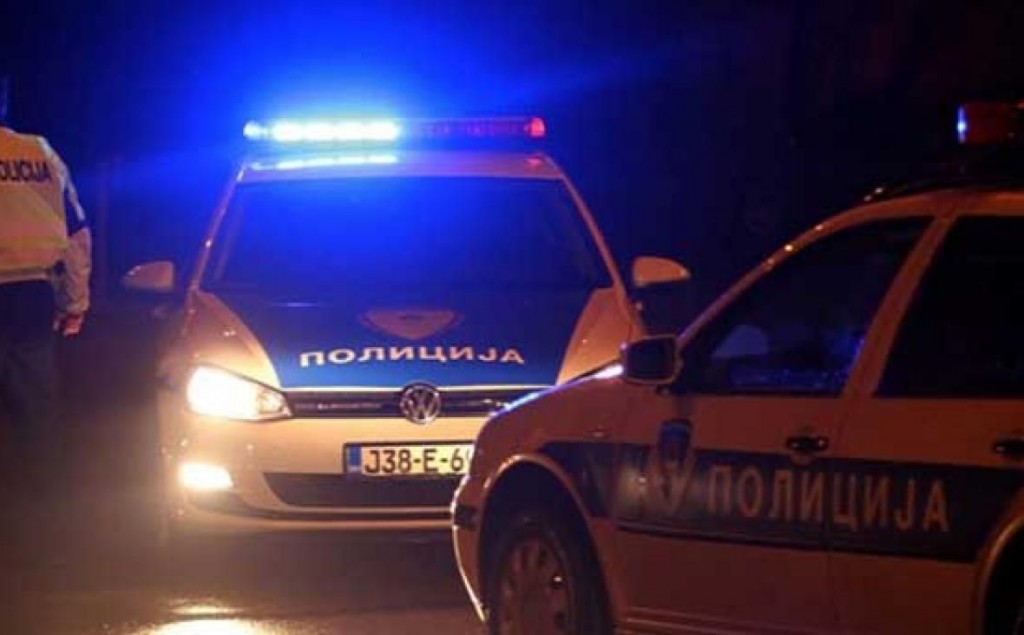 DOBOJ Muškarac skočio sa zgrade