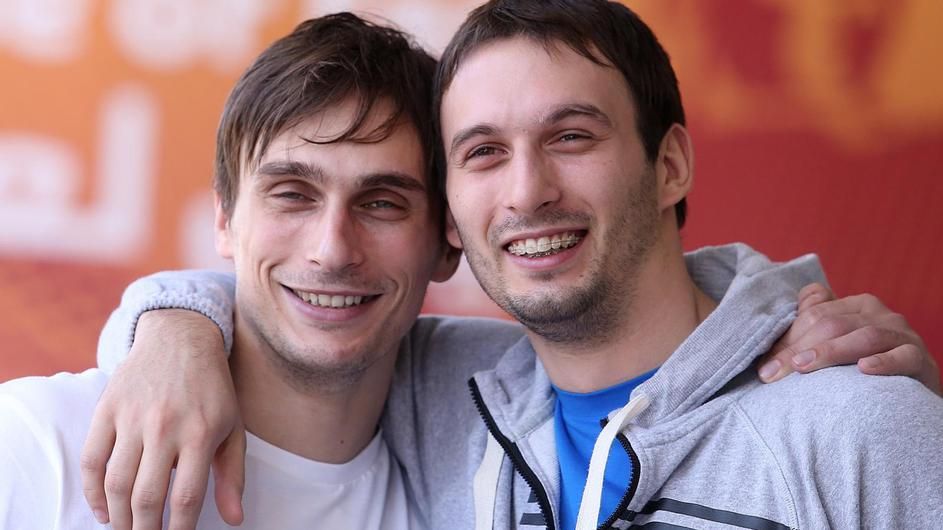 Na Božić skupa, a danas jedan protiv drugoga