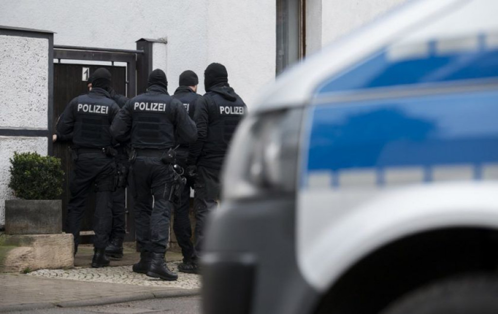 PLANIRALI DRŽAVNI UDAR Njemačka policija uhitila 25 osoba, bivši vojnici i krajnji desničari htjeli preuzeti vlast