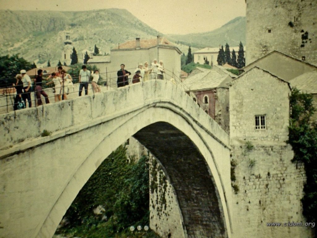VIDEO Kratki film o dječaku i mostu iz 1971. godine
