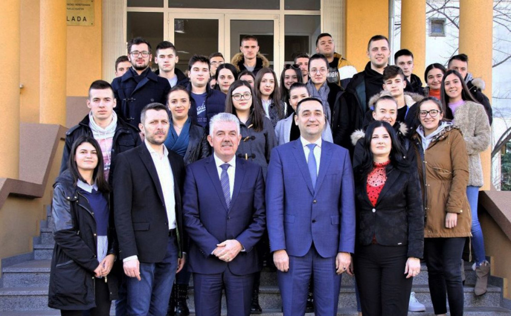 VLADA HNŽ Dodijeljeno 1284 stipendija i subvencija za smještaj