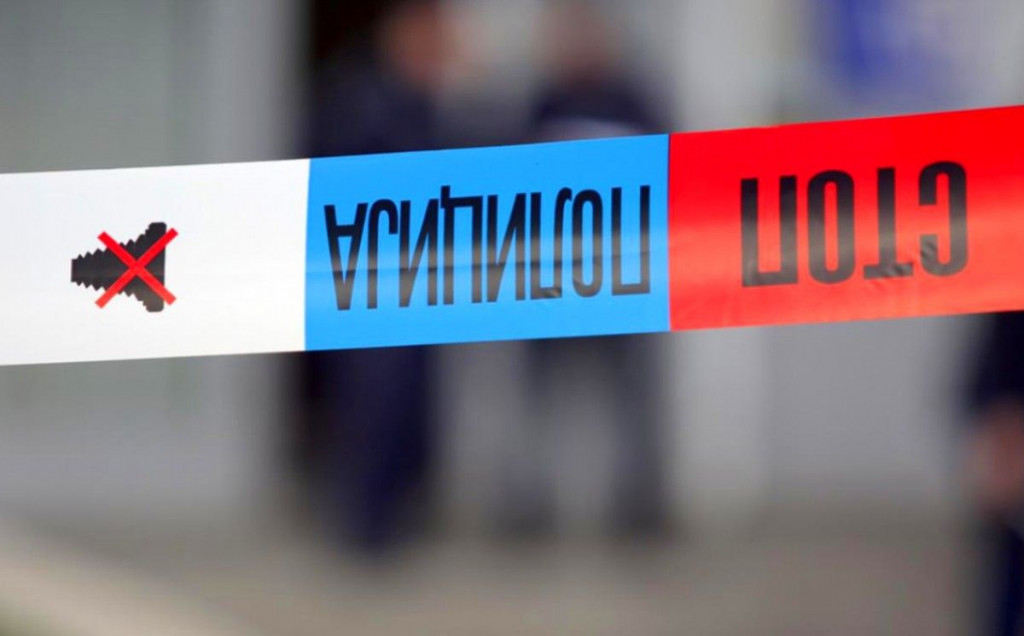 UŽAS U SRBIJI Muškarac na ulici sebi prerezao vrat!