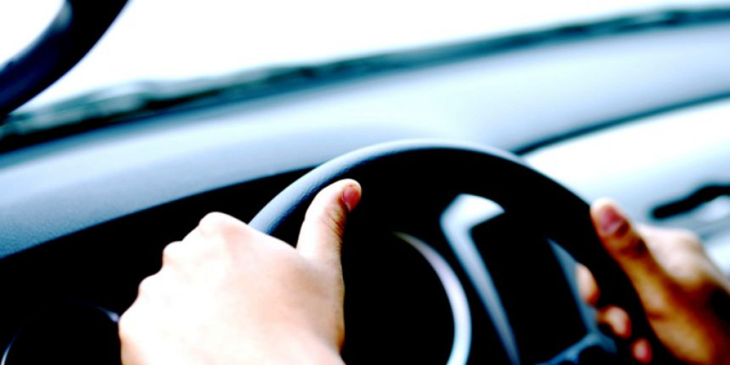 Nakon 50 kilometara vožnje primjetio da mu trudne žene nema u autu