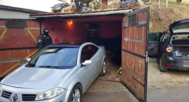 pretres, droga, uhićenja