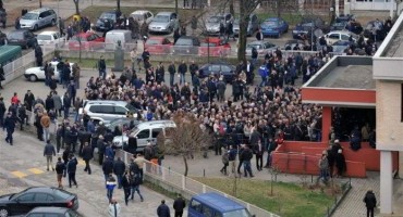 OPĆA MOBILIZACIJA HDZ-a U HERCEGOVINI Organiziraju se autobusi, iz Zagreba je stigao i Milijan Brkić