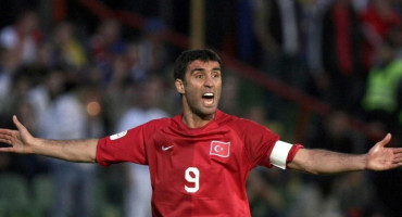 NEVJEROJATNA ŽIVOTNA PRIČA Slavni turski nogometaš u Americi radi kao taksist