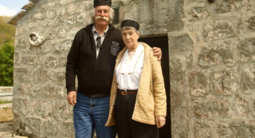 SAHRANJENA U HERCEGOVAČKOJ NARODNOJ NOŠNJI Indijka koja je zbog ljubavi došla u Hercegovinu