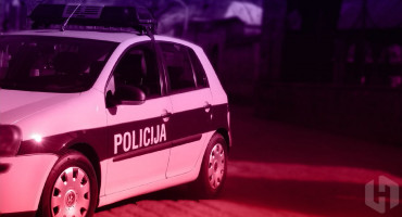 U prometnoj nesreći sudjelovala tri automobila, jedna osoba ozlijeđena