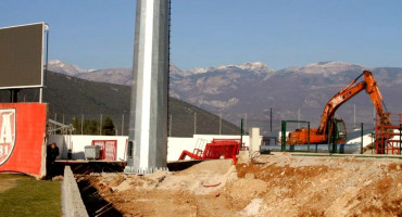 Stadion Rođeni dobio reflektore i novu navijačku tribinu