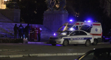 Samoubojstvo ispred Skupštine Srbije