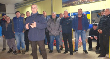 Zamrznut štrajk glađu radnika Zenicatransa