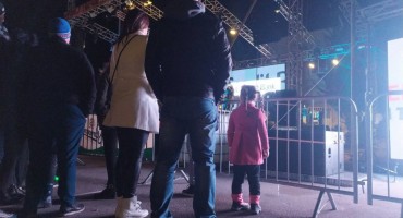 FOTOGALERIJA Pogledajte atmosferu uoči koncerta Crvene Jabuke