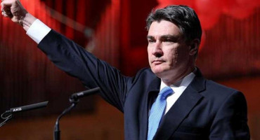 Milanovićev sin ipak neće u novinare, evo gdje je zapravo zaposlen