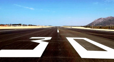 AVION PRISILNO SLETIO U DUBROVNIK Putnik umro od srčanog udara