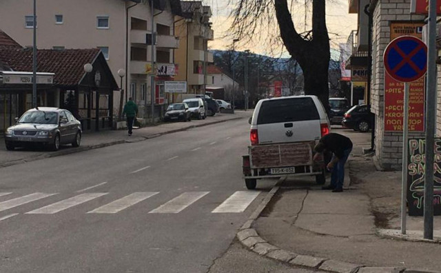 MINISTARSKI POTEZ U Livnu izazvao prometnu pa pobjegao s mjesta nesreće