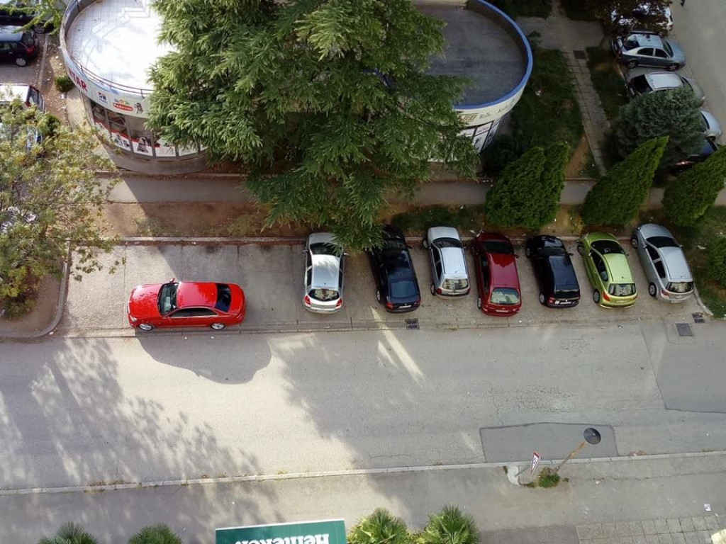 Još jedno nepropisno parkiranje na mostarskim ulicama