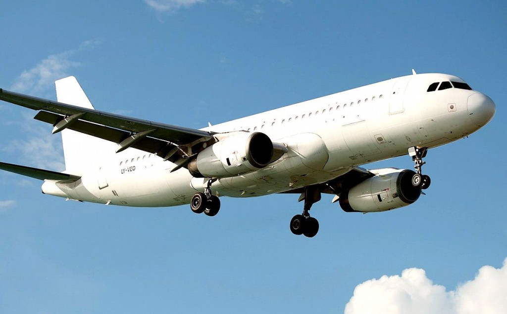 AVIODRAMA U ŠPANJOLSKOJ Kanadski Boeing sa 128 putnika kruži nad Madridom i priprema se za hitno slijetanje