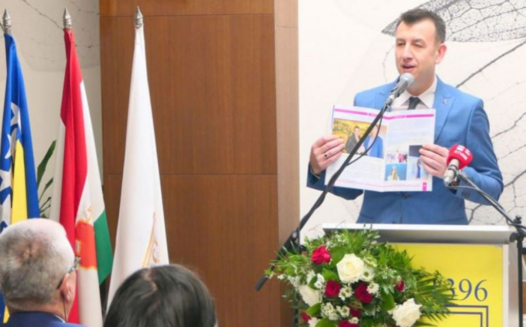 NACIONALNI SKANDAL U JAJCU Načelnik za Dan Općine zabranio svinjsko meso!