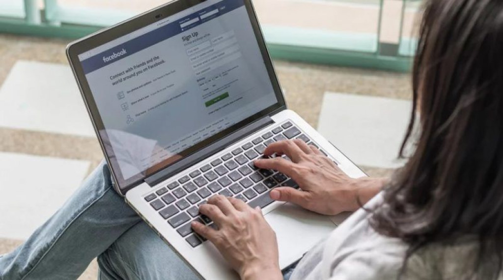 HRVATSKA Urednici će odgovarati i za facebook komentare