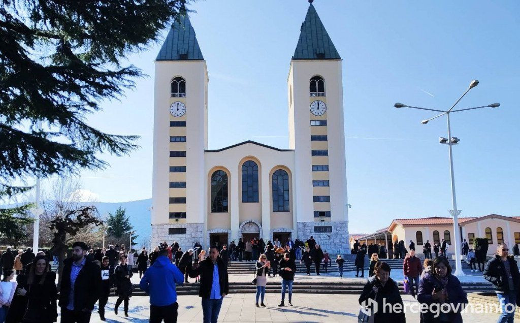 Pogledajte reakciju vidioca prilikom Gospinog ukazanja 1983.