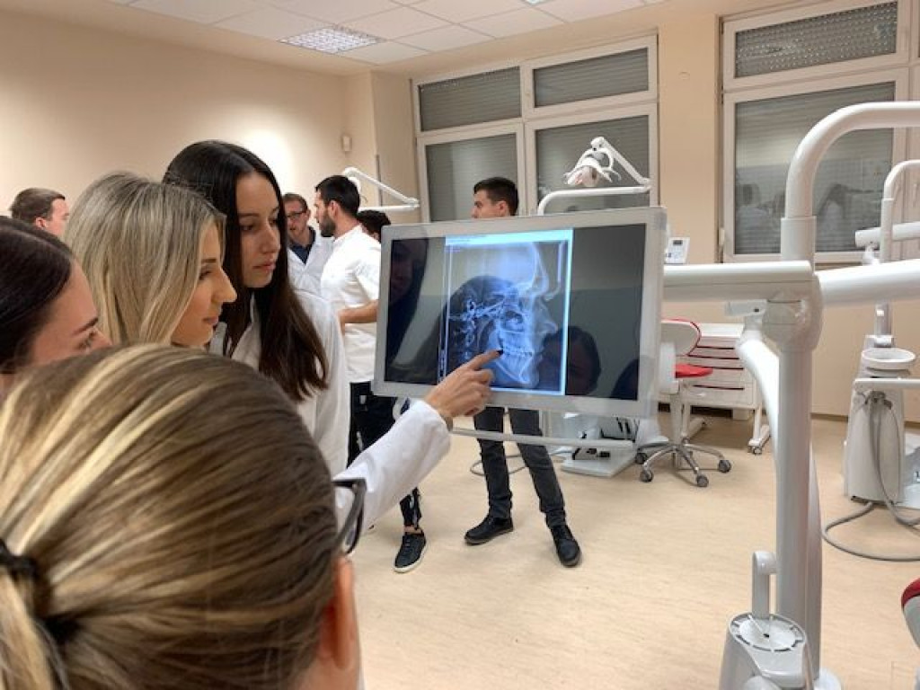 MOSTAR Predavači iz Njemačke predstavljaju inovativna rješenja u parodontologiji i implantologiji