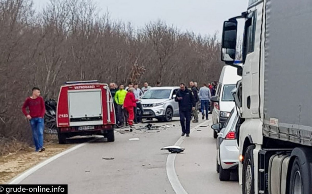Teška prometna nesreća u Grudama, zatvorena cesta prema Ljubuškom