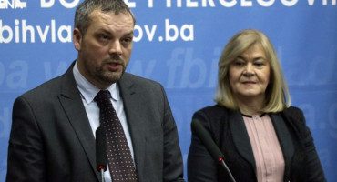 KAJTAZ Pola milijuna KM za nabavku besplatnih udžbenika