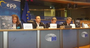 Predstavljena knjiga 'Domovinski rat i zločini nad Hrvatima u BiH 1991.-1995.'