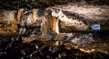 VJETRENICA Najpoznatija pećina na samom jugu Hercegovine