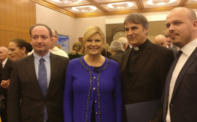 Hrvatska predsjednica odlikovala don Dragana Filipovića