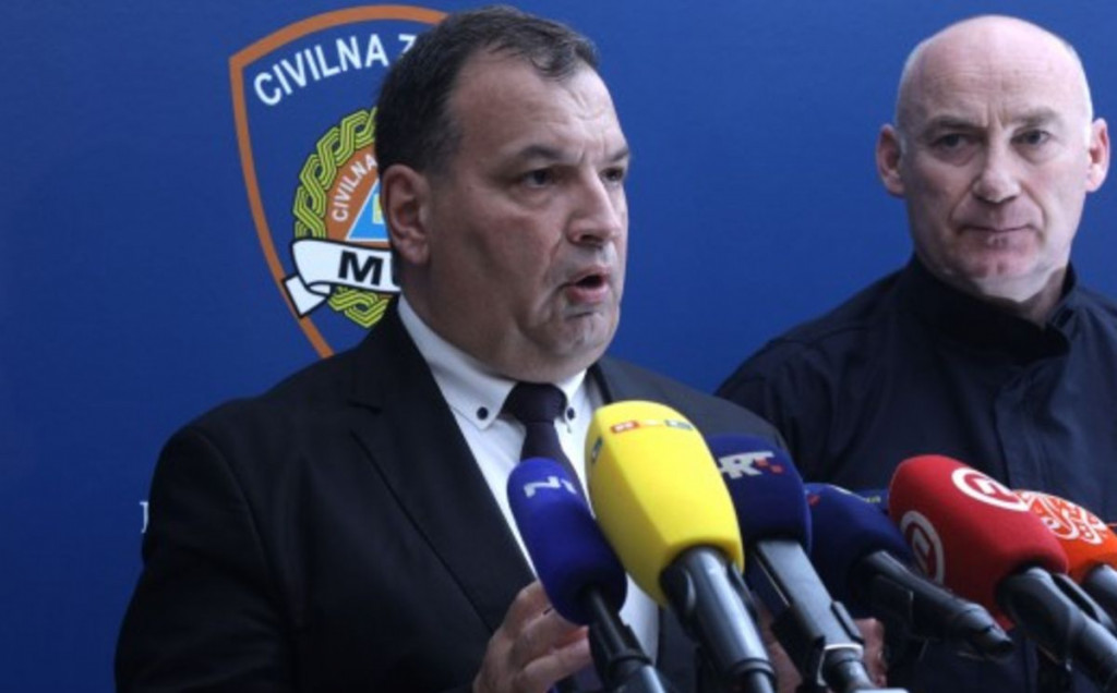 BEROŠ NE ODUSTAJE "Nagrađivat ćemo one koji se cijepe boosterom"