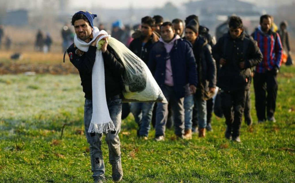 ERDOGAN IH PUSTIO Migranti stigli na Lezbos