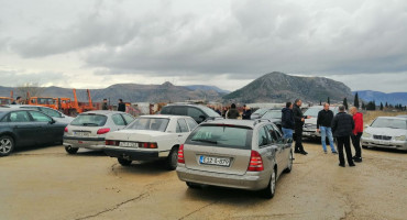 TIČE SE I NJIH Mještani Jasenice i Rodoča blokirali istovar smeća