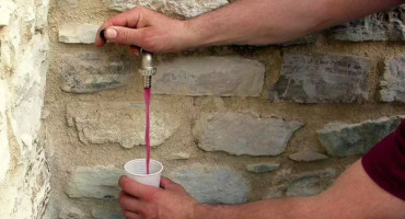 Vino poteklo u kućanstvima nakon kvara u vinariji