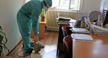 Počela je dezinfekcija gradskih površina u Mostaru
