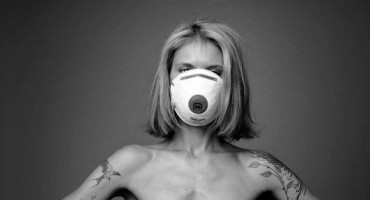 TALIJANKA IZ LONDONA Golim slikama protiv koronavirusa