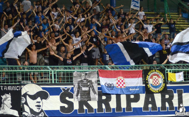 Škripari obilježili 29. rođendan: Bakljama ispisali broj 29