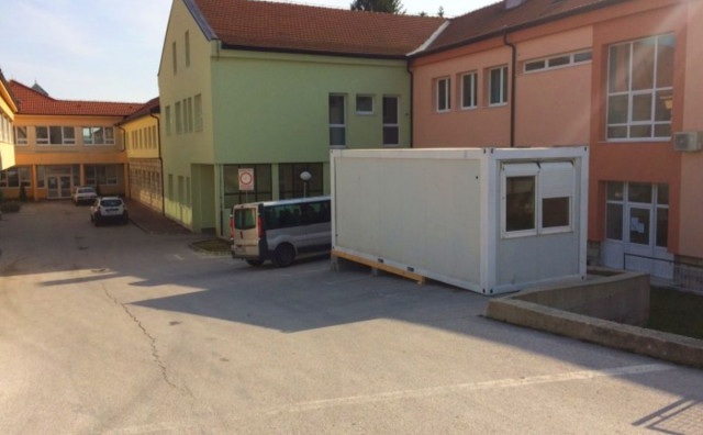 Ispred Doma zdravlja u Tomislavgradu postavljen kontejner za trijažu