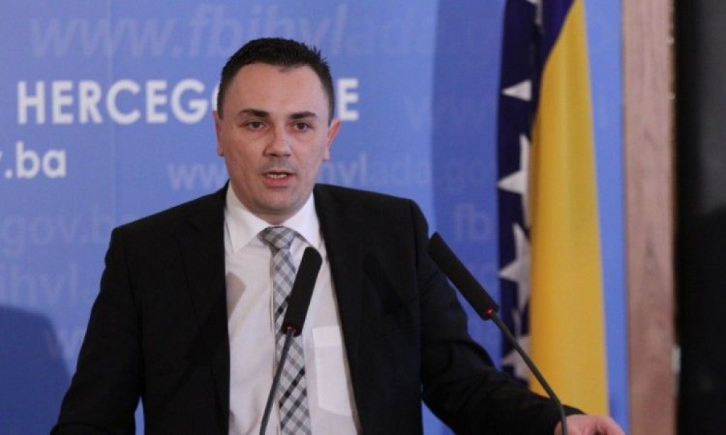 AJDINOVIĆ Od ukidanja karantena za deset puta povećan broj ulazaka u BiH