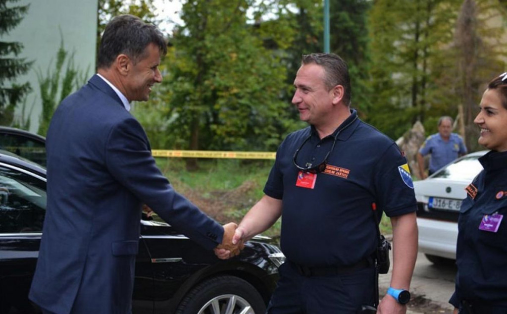 FADIL ZNA Federacija milijune slaže u respiratore, a Austrija u ugostitelje
