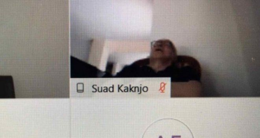 SUAD KAKNJO Zastupnik SDA spavao tijekom online sjednice Parlamenta FBiH