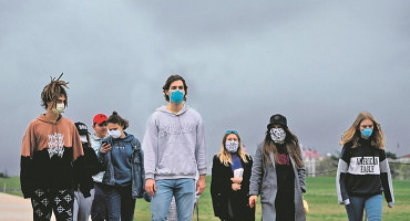 SADA ĆEMO MALO O USTAVU Oni su kontrolirali nas, a tek se otvara priča je li netko trebao kontrolirati njih