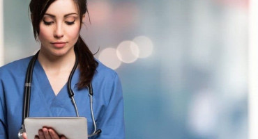 NAŠE SESTRE RADE ZA 800 MARAKA Ukrajina utrostručila plaće medicinarima zbog epidemije