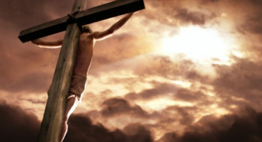 TIŠINA JE U CRKVI I SRCIMA VJERNIKA - VELIKI PETAK Spomendan Isusove muke i smrti