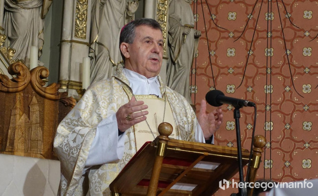 HVALEVRIJEDAN POTEZ Nadbiskup Tomo Vukšić umjesto organiziranja božićnog prijema odlučio je napraviti nešto posve drugo