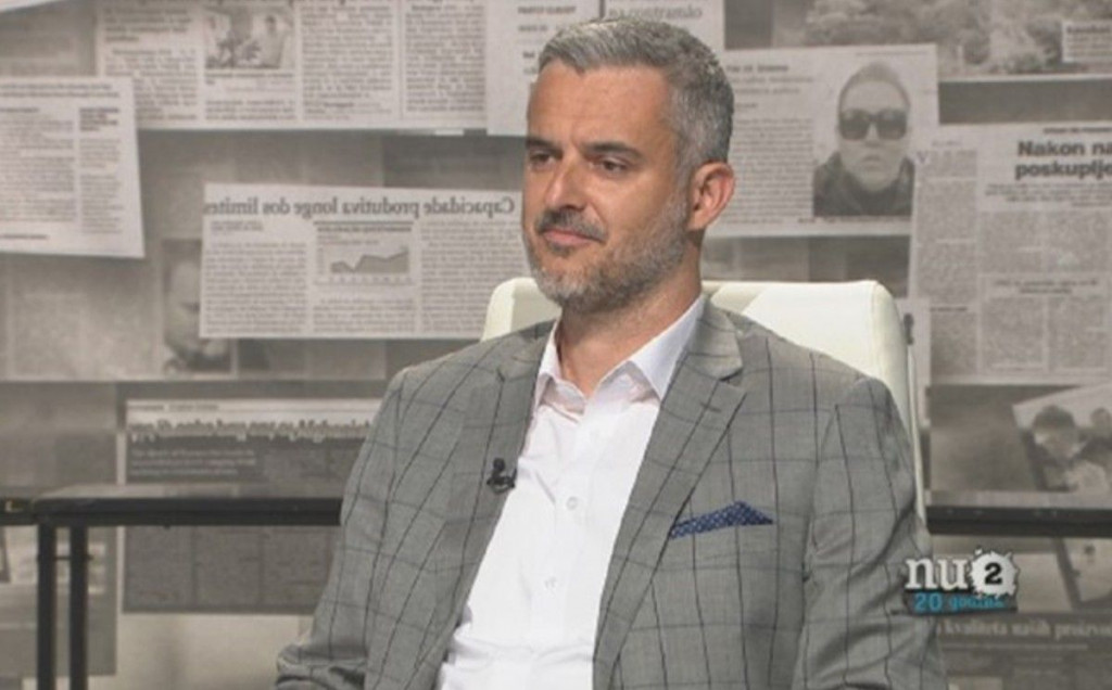 RASPUDIĆ ULAZI U POLITIKU Ulazim u arenu i istrčavam na teren