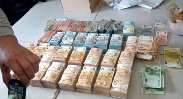 U automobilu krijumčario više od 550 tisuća eura