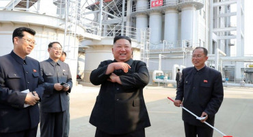 KIM JONG-UN JE ŽIV I ZDRAV Pojavio se na otvorenju tvornice umjetnog gnojiva
