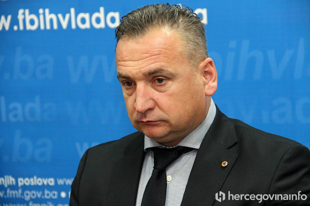 REVIZORSKO IZVJEŠĆE Fahrudinu Solaku i nakon suspenzije isplatili dodatak na plaću